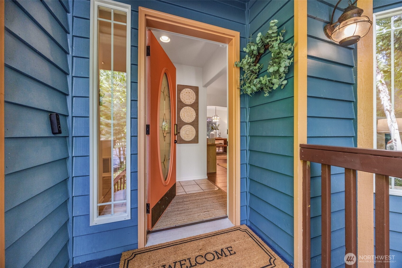 4635 Seahurst Avenue Everett, WA 98203 - Photo 4 of 36