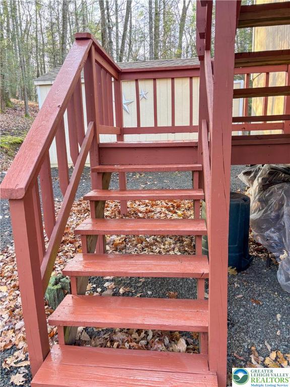 169 Shiny Mountain Road Greentown, PA 18426 - Photo 43 of 54 a view of entryway