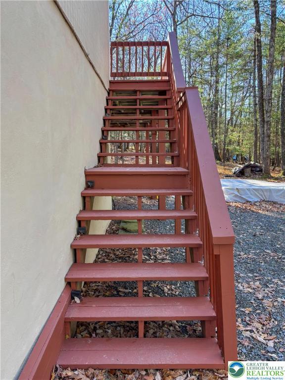 169 Shiny Mountain Road Greentown, PA 18426 - Photo 45 of 54 a view of entryway