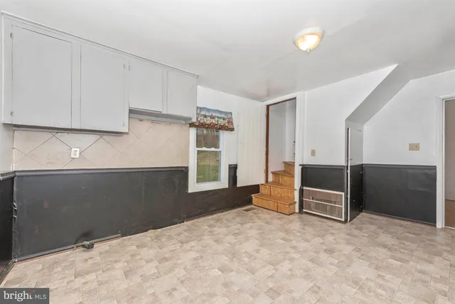 a view of workspace with furniture