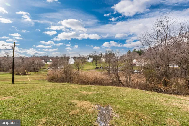 $275,000 | 1402 Woodenbridge Lane, Mount Airy, MD 21771