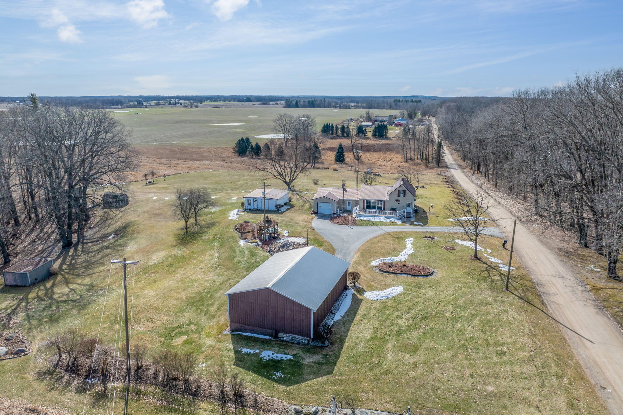 2171 South Wyman Road Remus, MI 49340 - Photo 28 of 37 31-web-or-mls-DJI_0862-Edit