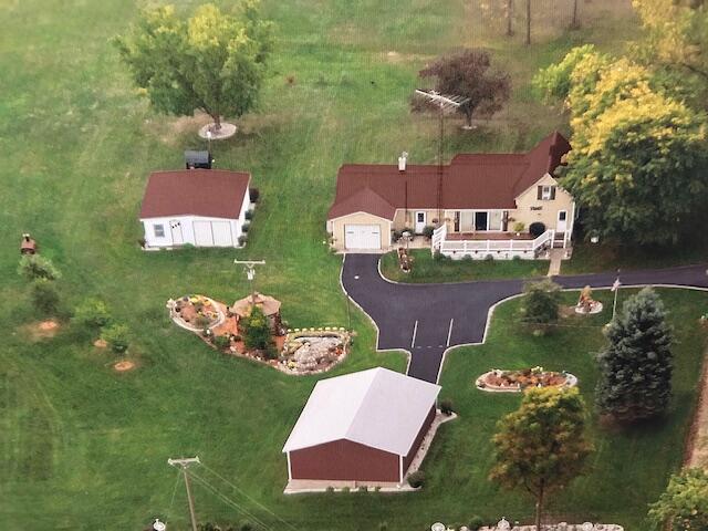 2171 South Wyman Road Remus, MI 49340 - Photo 6 of 37 IMG_9888 (1)