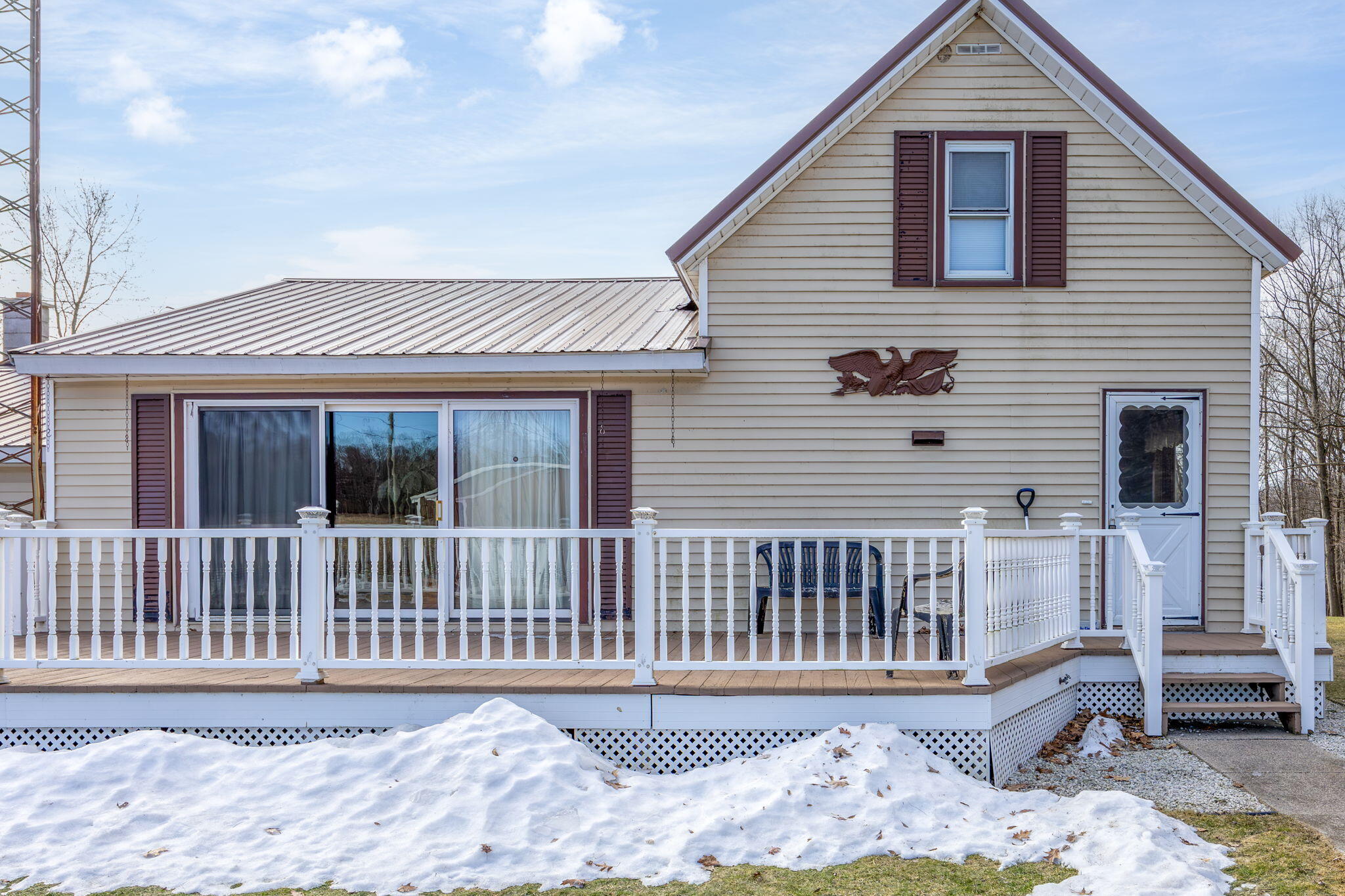 2171 South Wyman Road Remus, MI 49340 - Photo 9 of 37 3-web-or-mls-3Y2A5419-Enhanced-NR-Edit