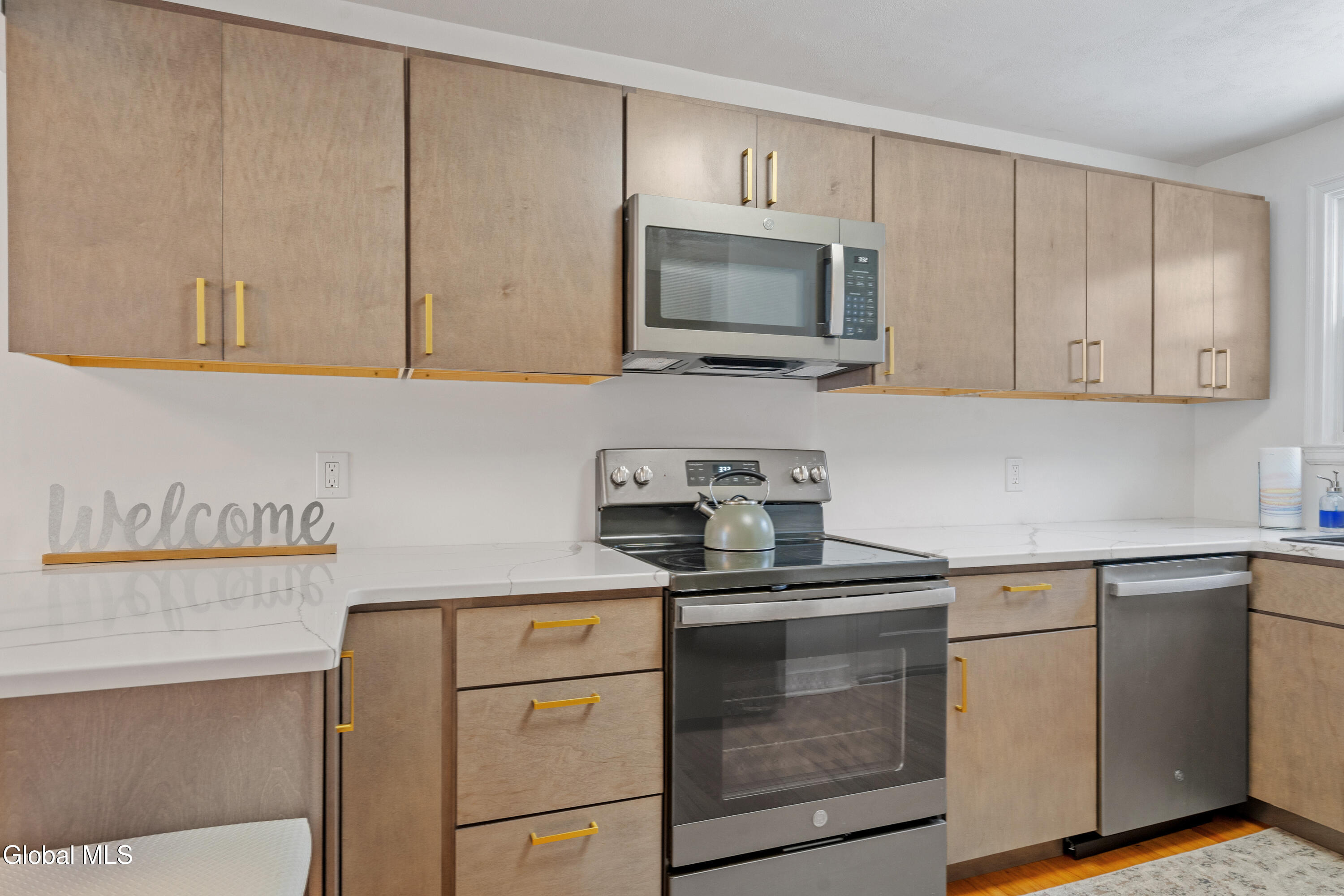 2011 Robinwood Avenue Rotterdam, NY 12306 - Photo 16 of 34 27-print-2011-robinwood-ave