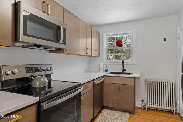 $270,000 | 2011 Robinwood Avenue, Rotterdam, NY 12306