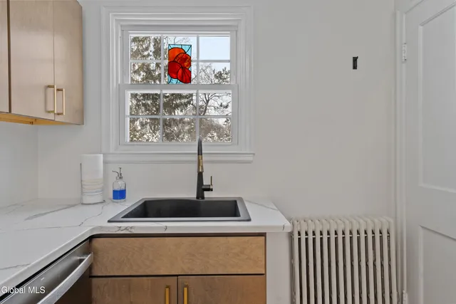 $270,000 | 2011 Robinwood Avenue, Rotterdam, NY 12306