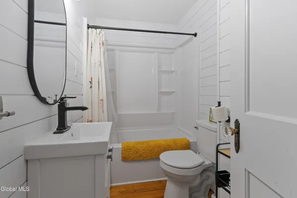 $282,750 | 2011 Robinwood Avenue, Rotterdam, NY 12306