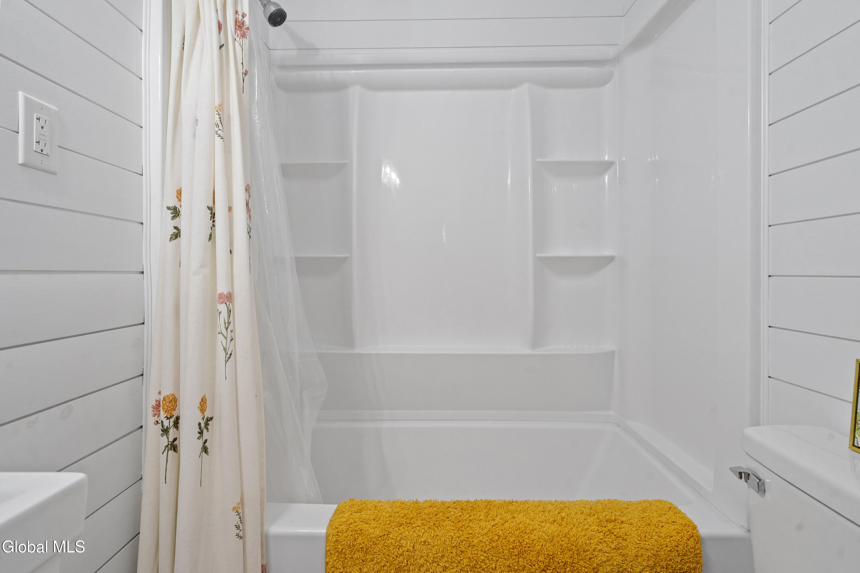 2011 Robinwood Avenue Rotterdam, NY 12306 - Photo 24 of 34 22-print-2011-robinwood-ave