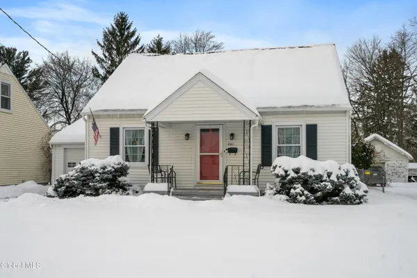 $282,750 | 2011 Robinwood Avenue, Rotterdam, NY 12306