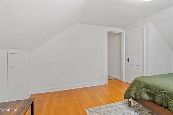 $282,750 | 2011 Robinwood Avenue, Rotterdam, NY 12306