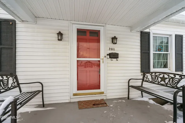 $270,000 | 2011 Robinwood Avenue, Rotterdam, NY 12306