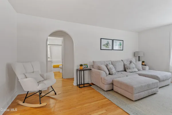 $282,750 | 2011 Robinwood Avenue, Rotterdam, NY 12306