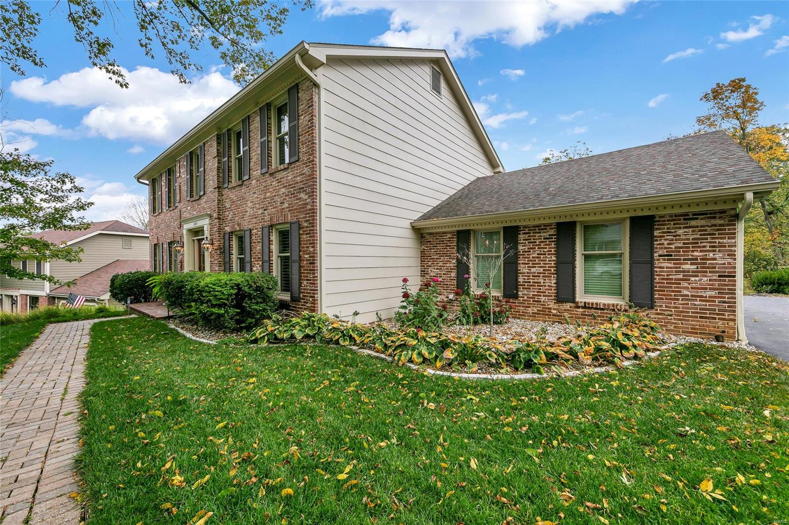 12137 Bent Brook Road St. Louis, MO 63122 - Photo 2 of 56 Gallery Image 2
