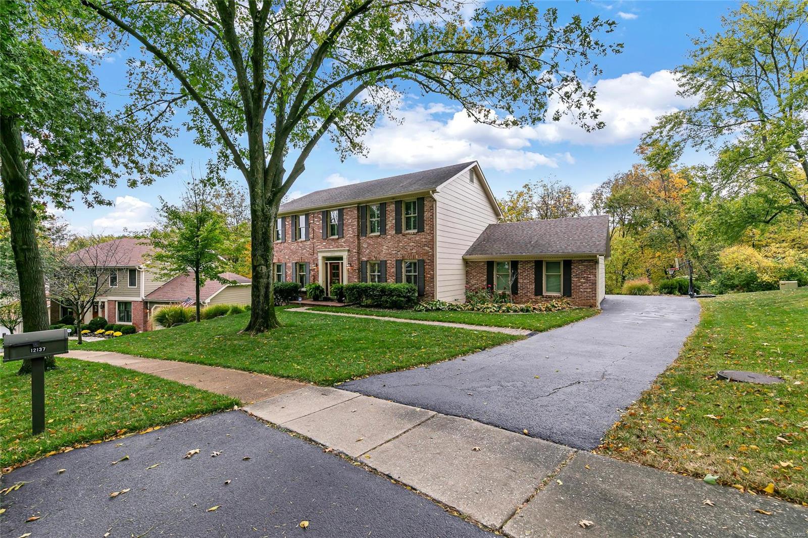 12137 Bent Brook Road St. Louis, MO 63122 - Photo 4 of 56 Gallery Image 4