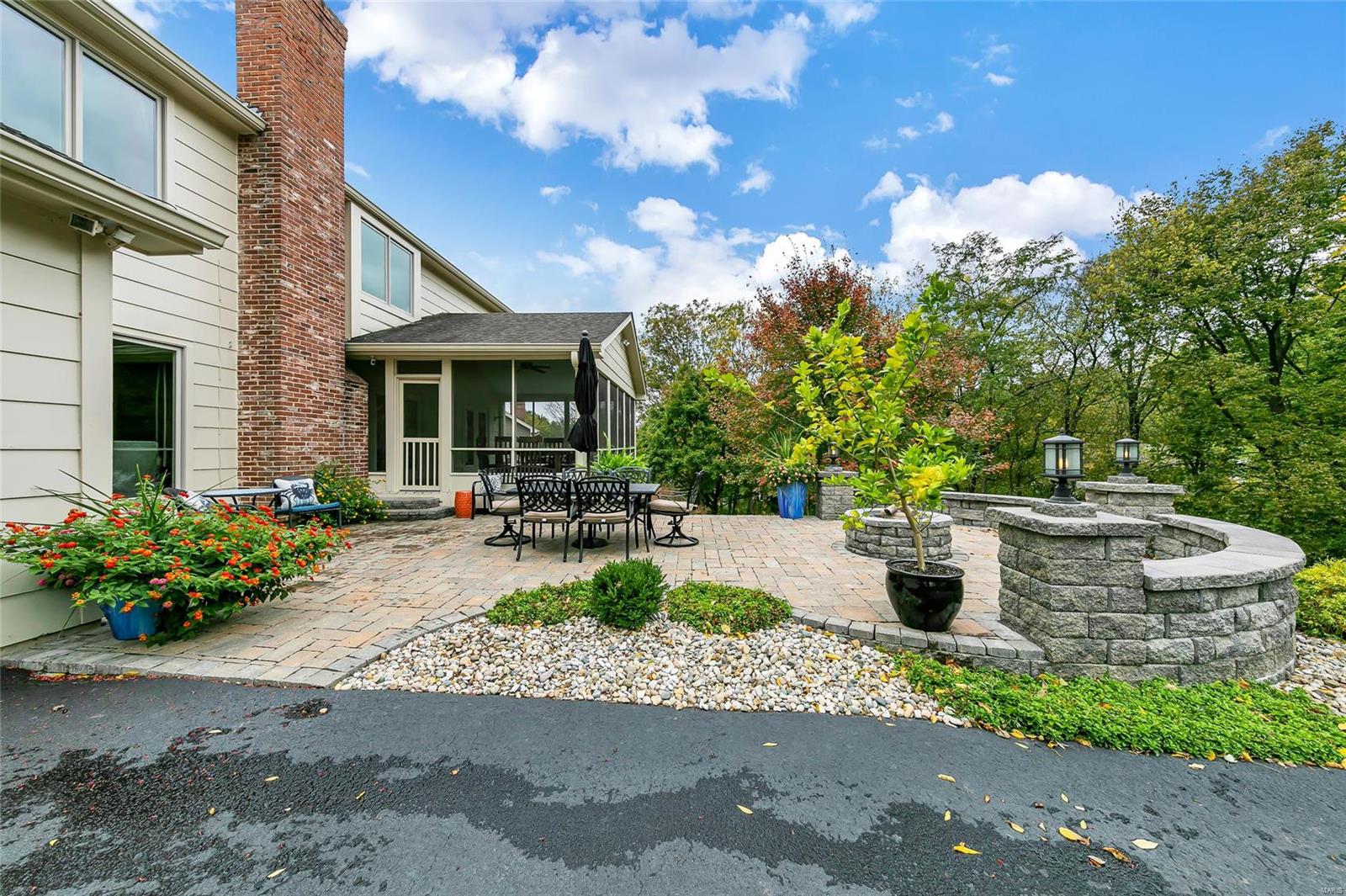 12137 Bent Brook Road St. Louis, MO 63122 - Photo 10 of 56 Gallery Image 10
