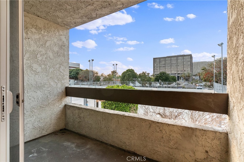 600 West 3rd Street, Unit B206 Santa Ana, CA 92701 - Photo 11 of 25