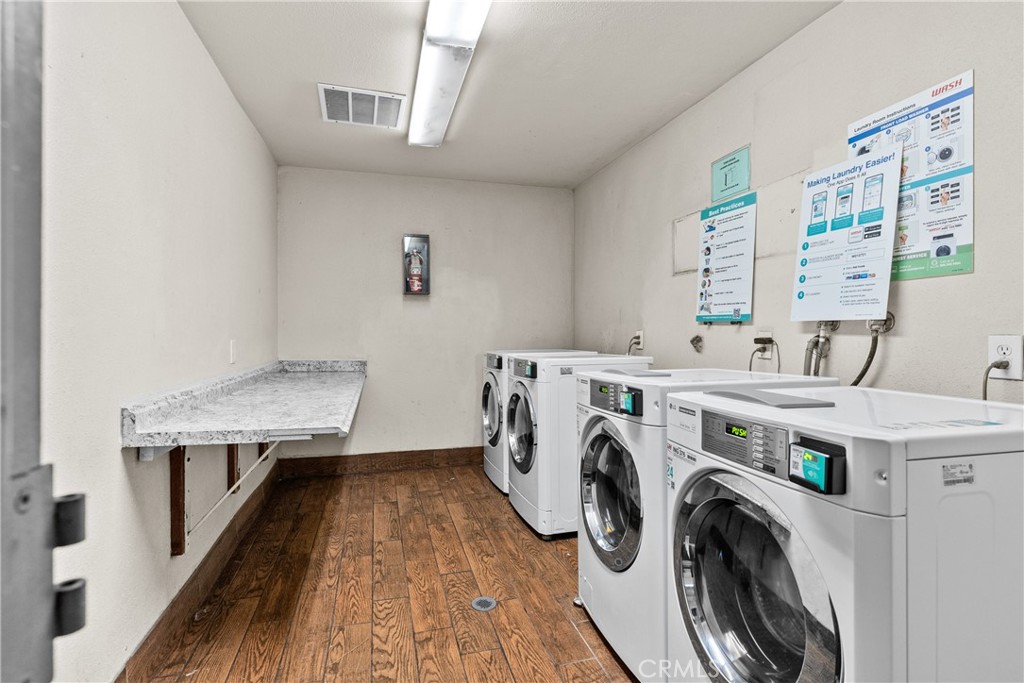 600 West 3rd Street, Unit B206 Santa Ana, CA 92701 - Photo 25 of 25 Community Laundry