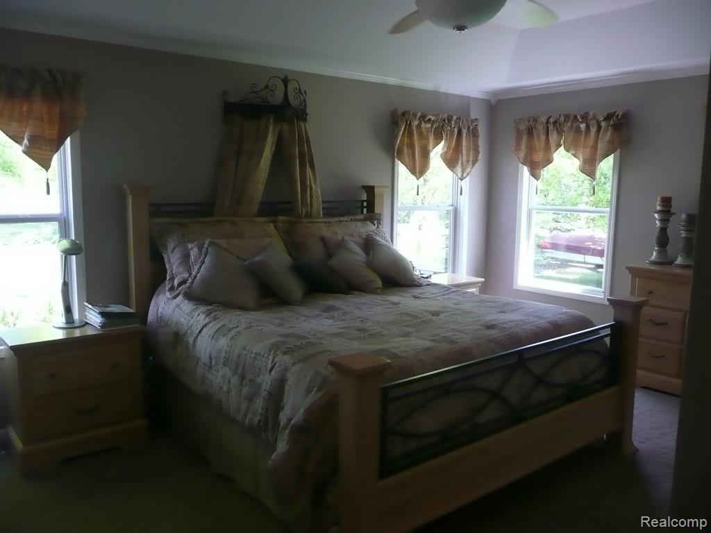 16499 Whitaker Road Fenton, MI 48430 - Photo 6 of 14