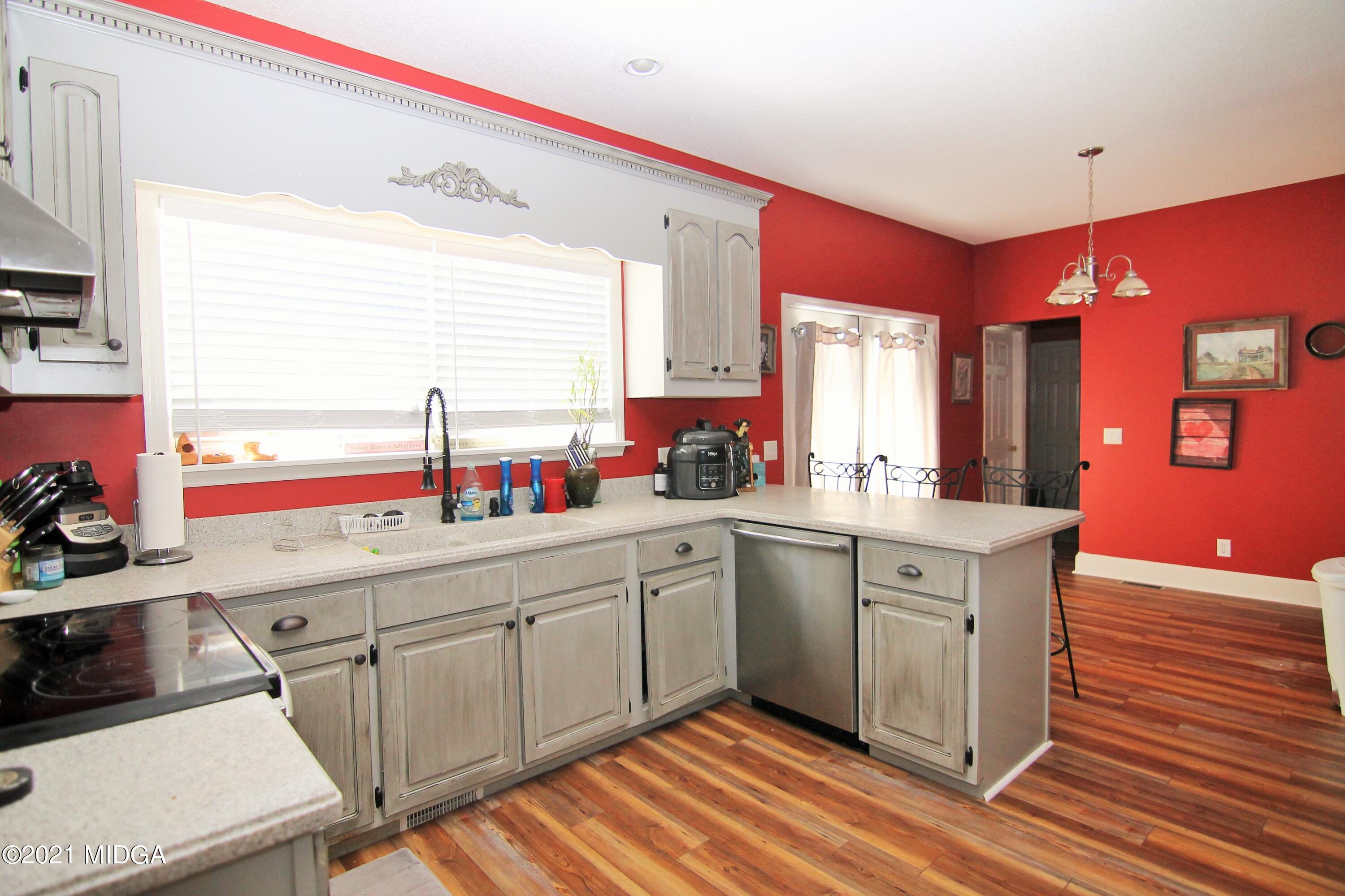 1825 Harlin Day Road McIntyre, GA 31054 - Photo 10 of 37 11