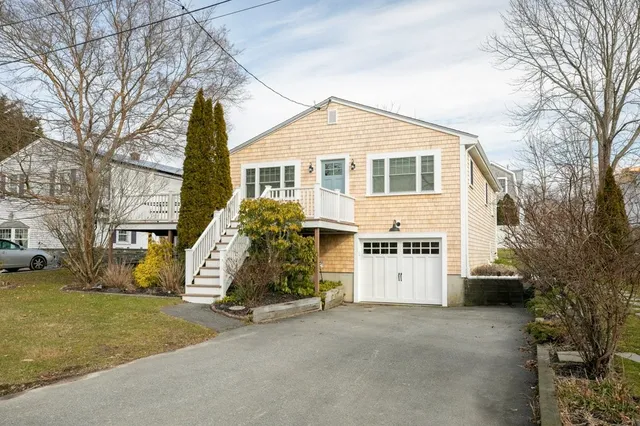 $2,950 | 46 Allston Avenue, Middletown, RI 02842