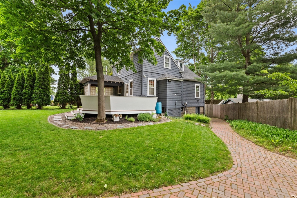 304 Lowell Street Reading, MA 01867 - Photo 26 of 32