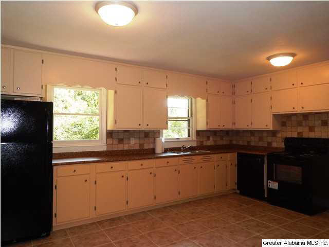 305 Garden Hill Road Gardendale, AL 35071 - Photo 11 of 32