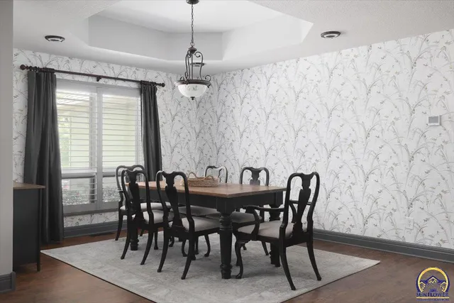 $515,000 | 207 Ruth's Lane, Wamego, KS 66547