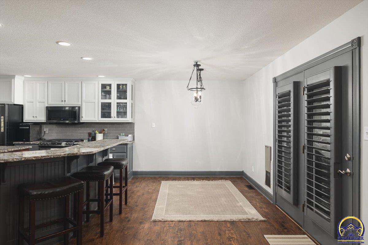 207 Ruth's Lane Wamego, KS 66547 - Photo 14 of 26