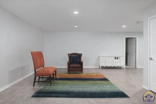 $515,000 | 207 Ruth's Lane, Wamego, KS 66547