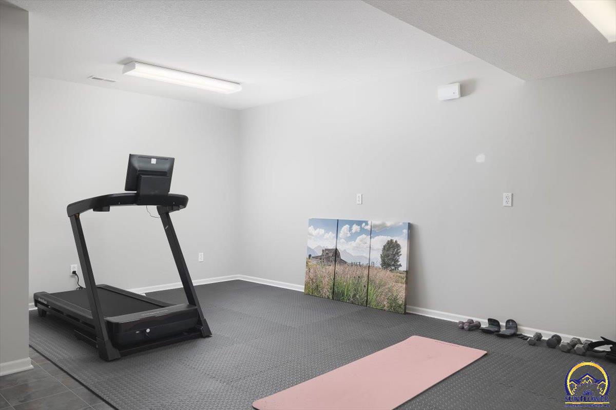 207 Ruth's Lane Wamego, KS 66547 - Photo 23 of 26