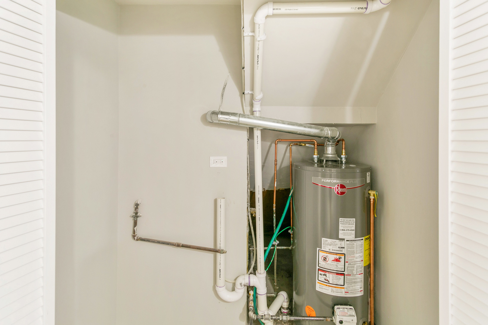 25 Long Beach Road Montgomery, IL 60538 - Photo 7 of 21 a view of water heater room
