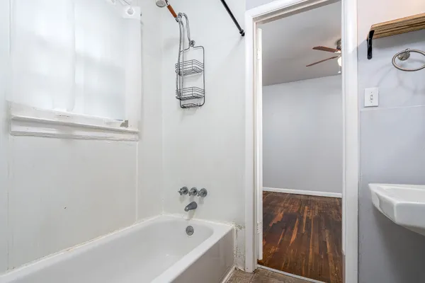 $1,350 | 905 Thomas Avenue, Unit A, Nashville, TN 37216