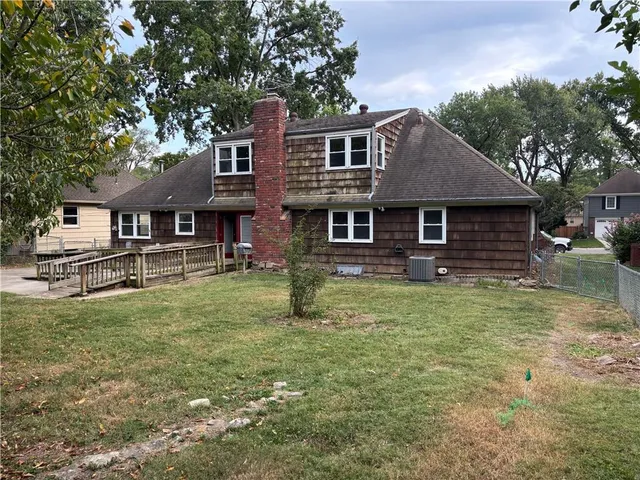 $499,500 | 2710 West 50th Terrace, Westwood, KS 66205