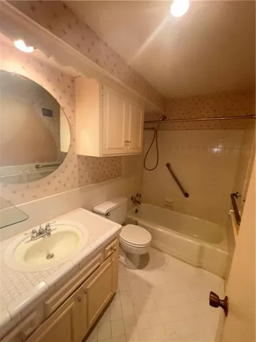 $499,500 | 2710 West 50th Terrace, Westwood, KS 66205