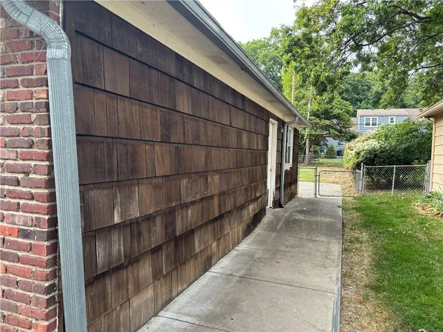 $499,500 | 2710 West 50th Terrace, Westwood, KS 66205