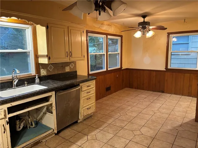 $499,500 | 2710 West 50th Terrace, Westwood, KS 66205