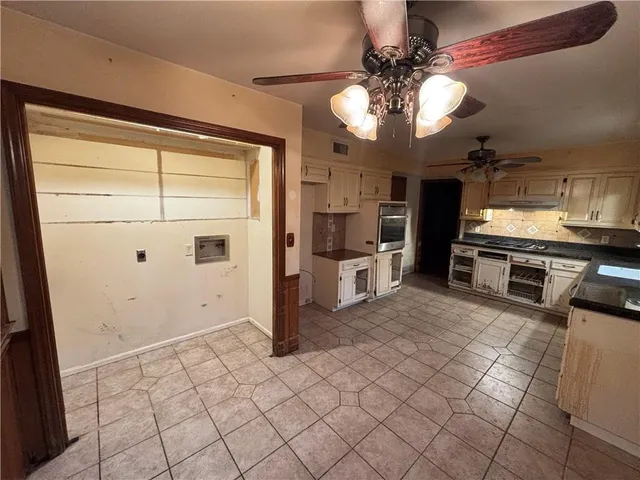 $499,500 | 2710 West 50th Terrace, Westwood, KS 66205