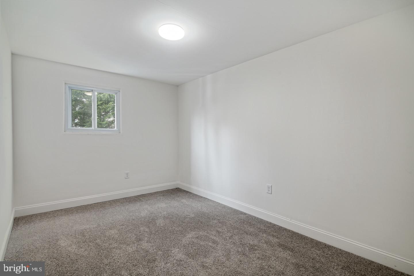 39 Bobbin Mill Road Media, PA 19063 - Photo 9 of 14 Second bedroom