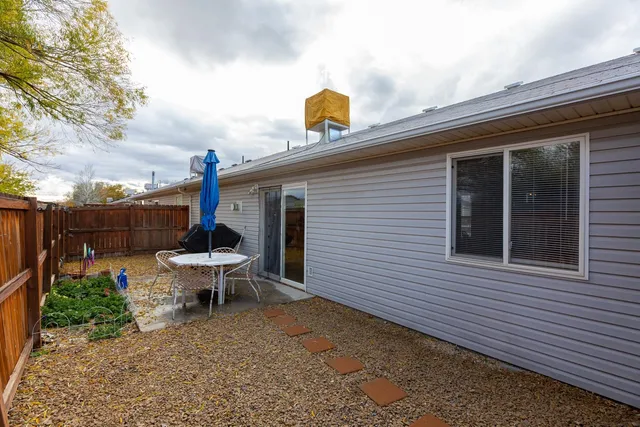 a view of a outdoor with a sitting area