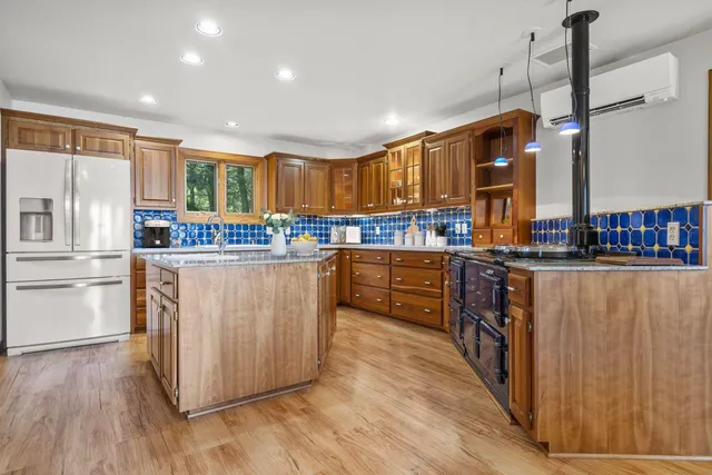 $1,375,000 | N2315 Foster Road, Holland, WI 53070