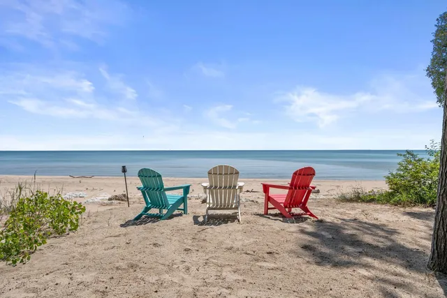 $1,375,000 | N2315 Foster Road, Holland, WI 53070