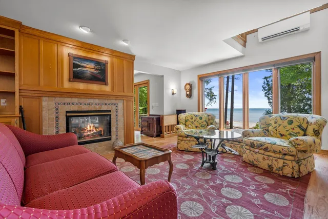 $1,375,000 | N2315 Foster Road, Holland, WI 53070