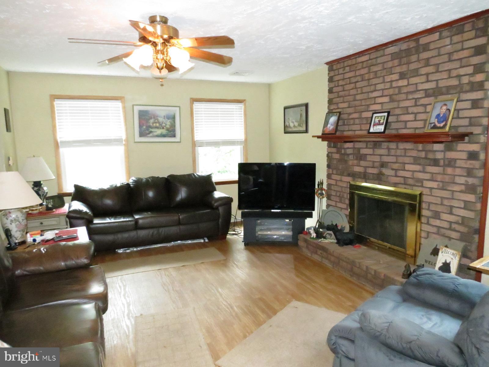 625 Dellinger Road Mount Wolf, PA 17347 - Photo 3 of 25 Gallery Image 3