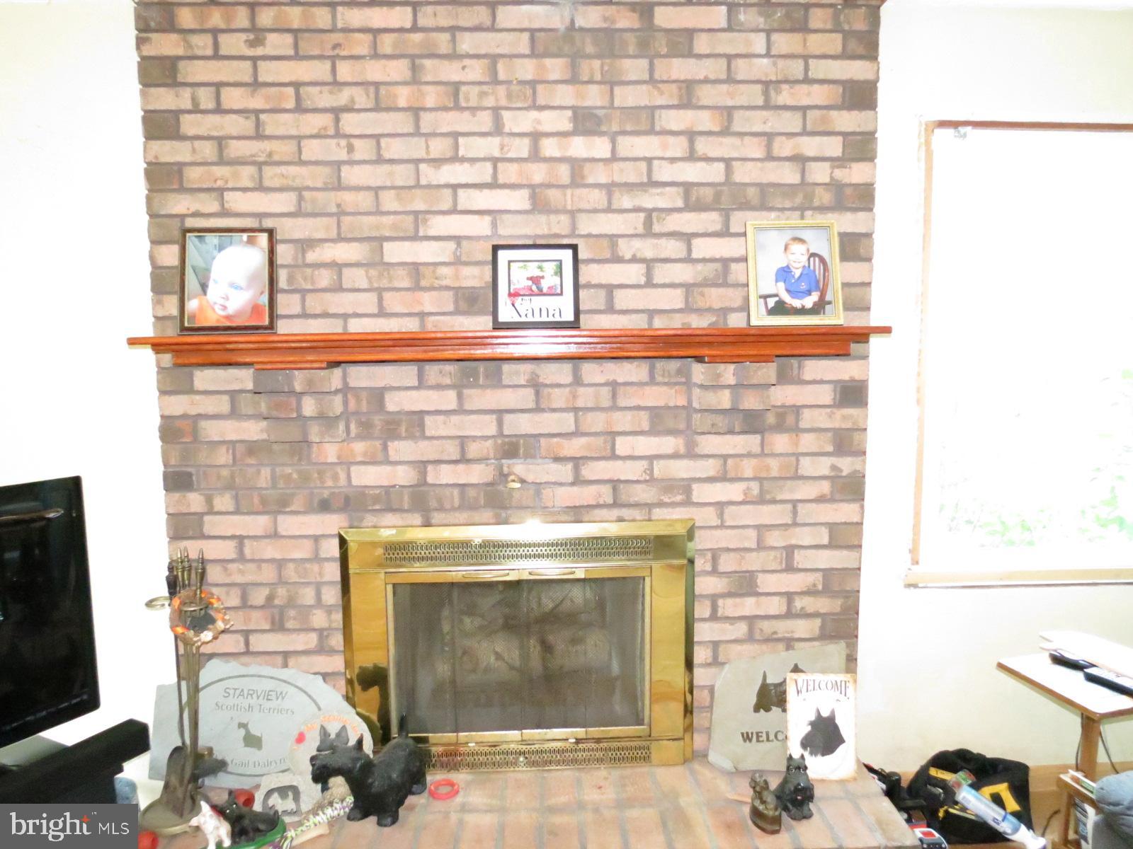 625 Dellinger Road Mount Wolf, PA 17347 - Photo 4 of 25 Gallery Image 4
