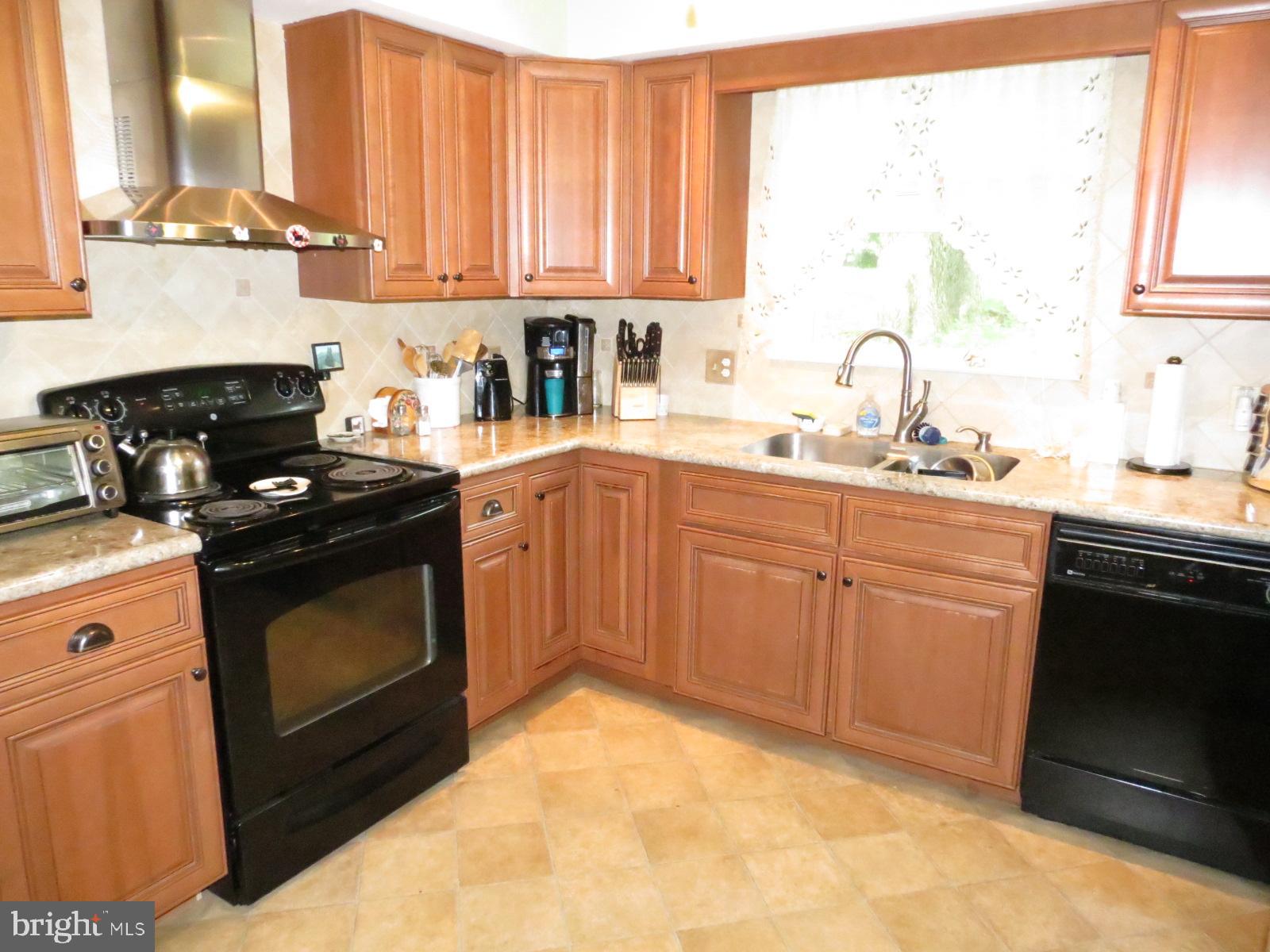 625 Dellinger Road Mount Wolf, PA 17347 - Photo 9 of 25 Gallery Image 9