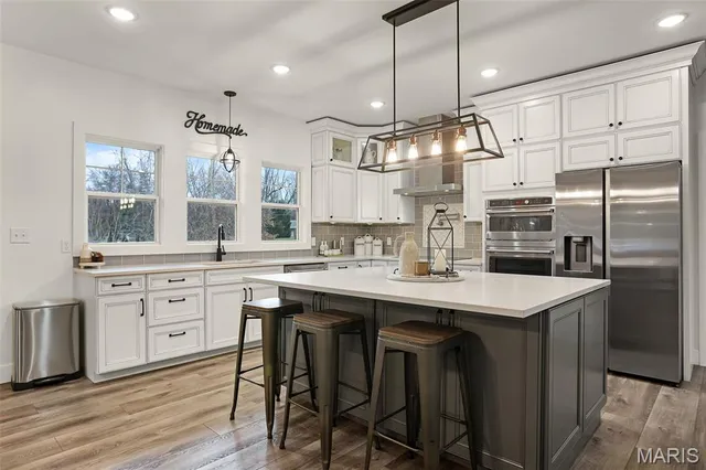 $675,000 | 7302 West Kirsch Road, Collinsville, IL 62234