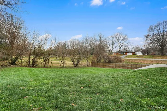 $675,000 | 7302 West Kirsch Road, Collinsville, IL 62234