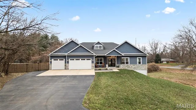 $675,000 | 7302 West Kirsch Road, Collinsville, IL 62234