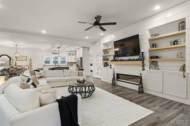 $675,000 | 7302 West Kirsch Road, Collinsville, IL 62234